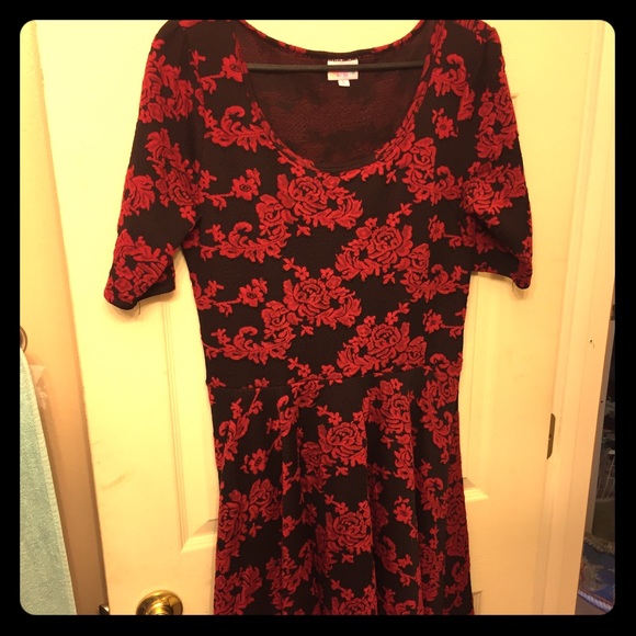 Large LuLaRoe Dress BLACK RED FLORAL UNICORN!! - Picture 1 of 2